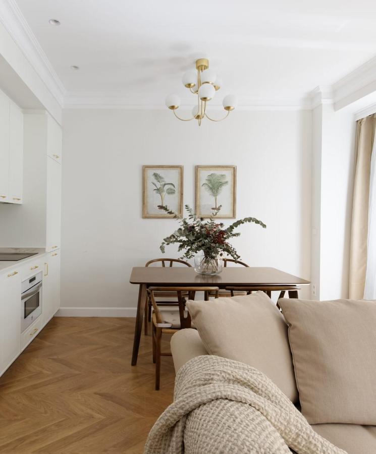 Deluxe Apartment Near Gran Via Madrid Luaran gambar