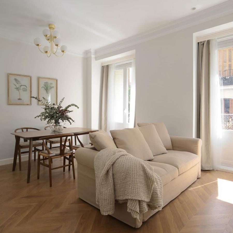 Deluxe Apartment Near Gran Via Madrid Luaran gambar