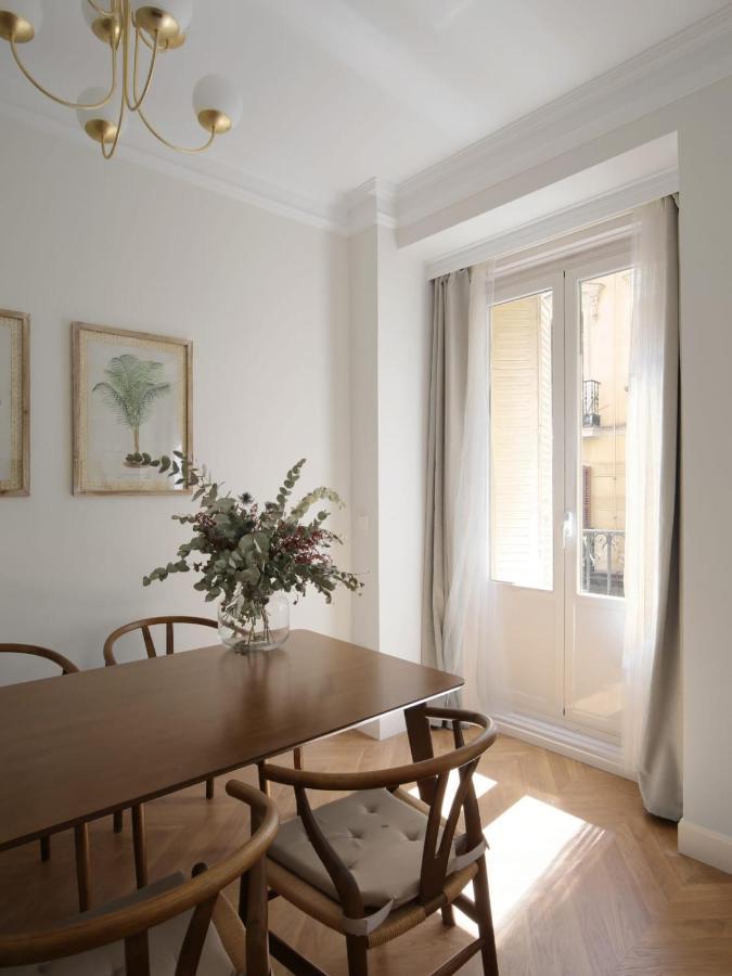 Deluxe Apartment Near Gran Via Madrid Luaran gambar